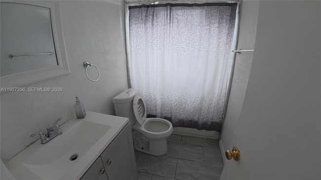 Building Photo - 14931 NE 7th Ct