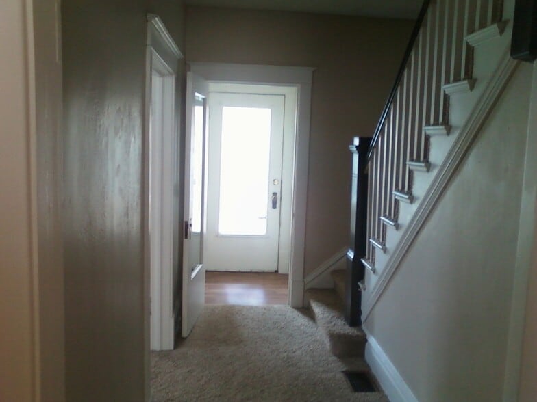 staircase - 919 1st Ave S