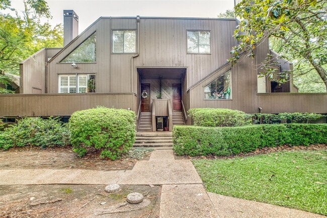 Building Photo - 246 Litchfield Ln