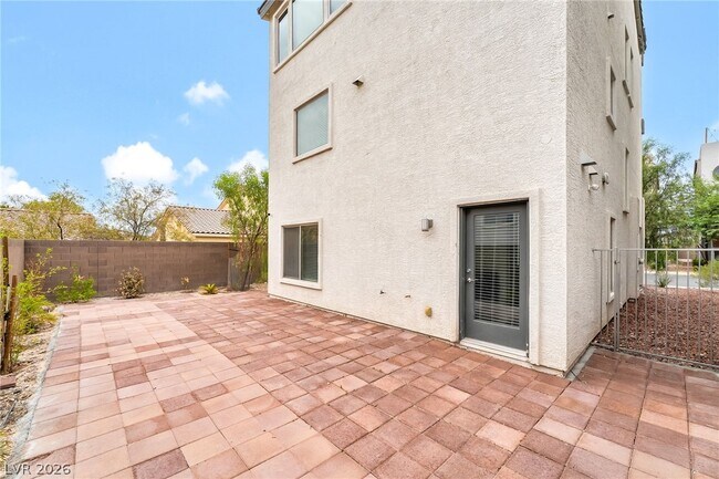Building Photo - 7754 Misty Oaks Ave