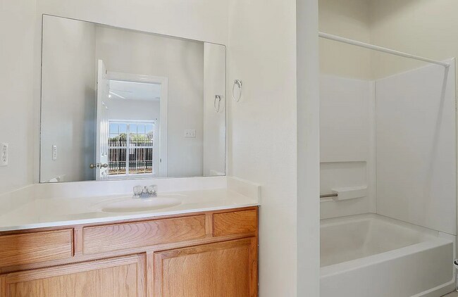 Building Photo - 1500 Brightside Dr