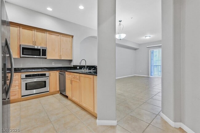 Building Photo - 56 E Serene Ave