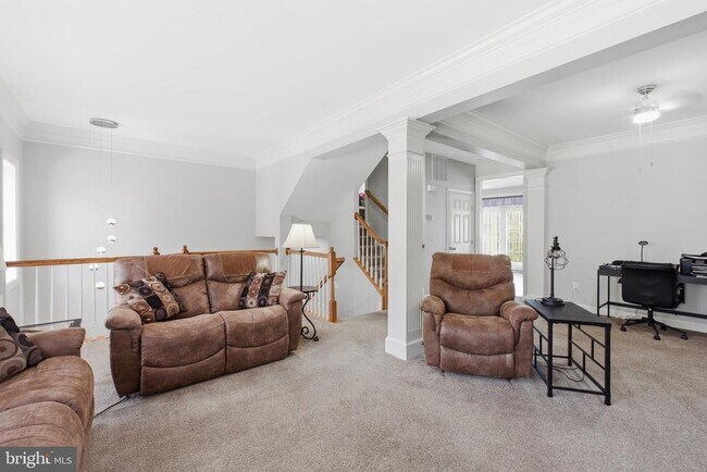 Building Photo - 8439 Kirby Lionsdale Dr