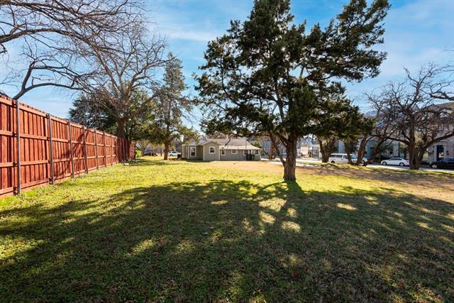 Building Photo - 801 17th St