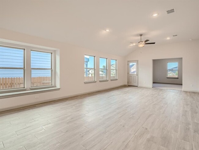 Building Photo - 420 Stellar Wind Dr