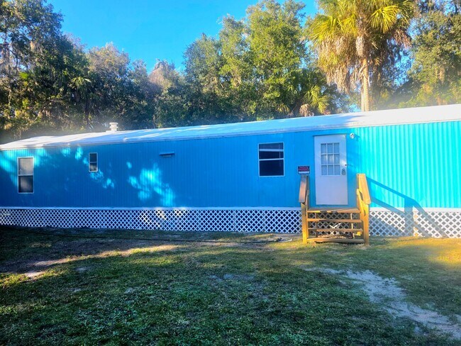 Building Photo - 2 bedroom 2 bathroom home for rent