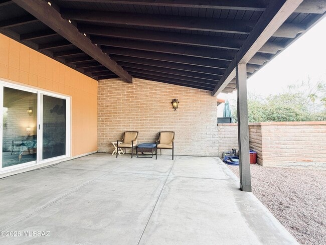 Building Photo - 8449 N Vía Tioga