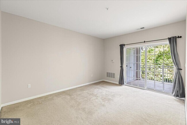 Building Photo - 224 Breeders Cup Dr