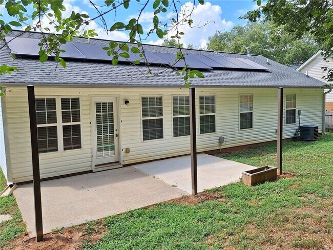 Building Photo - 420 Shenandoah Ct