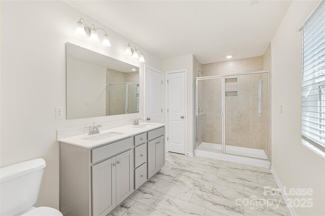 Building Photo - 2871 Yeager Dr NW