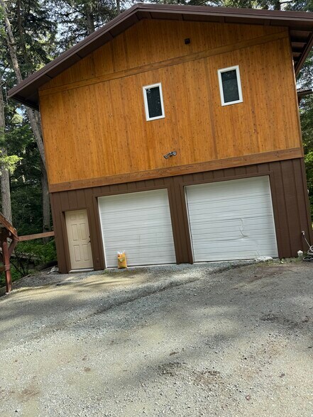 Building Photo - 1323 Mendenhall Peninsula Rd