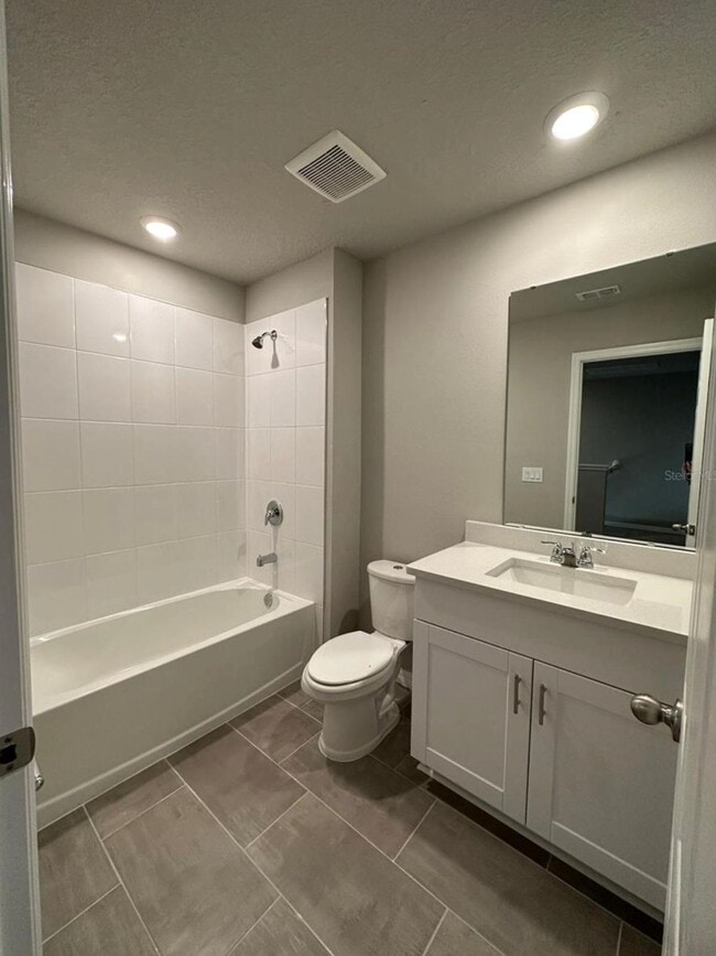 Building Photo - New 3 Bed, 2.5 Bath Townhouse in Davenport FL 33896 – Built 2023, Low HOA