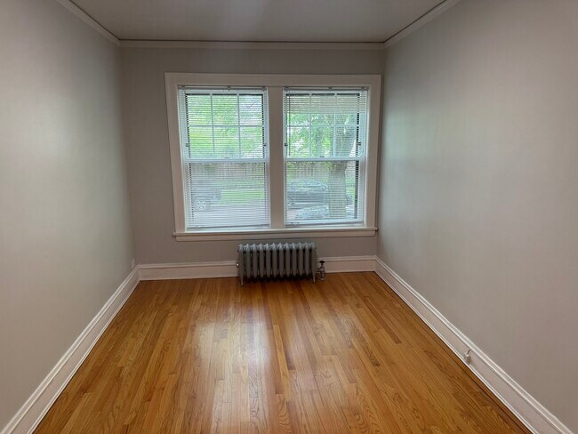 Building Photo - 106 Keeney St