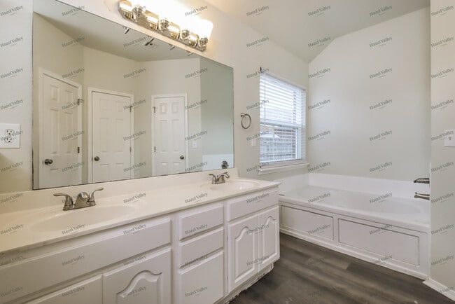 Building Photo - 14906 East 88th St N