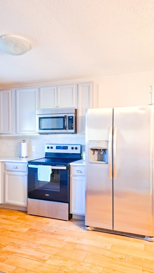 Building Photo - 403 Antler Dr