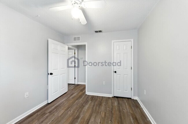 Building Photo - 74 Moultrie Village Ln
