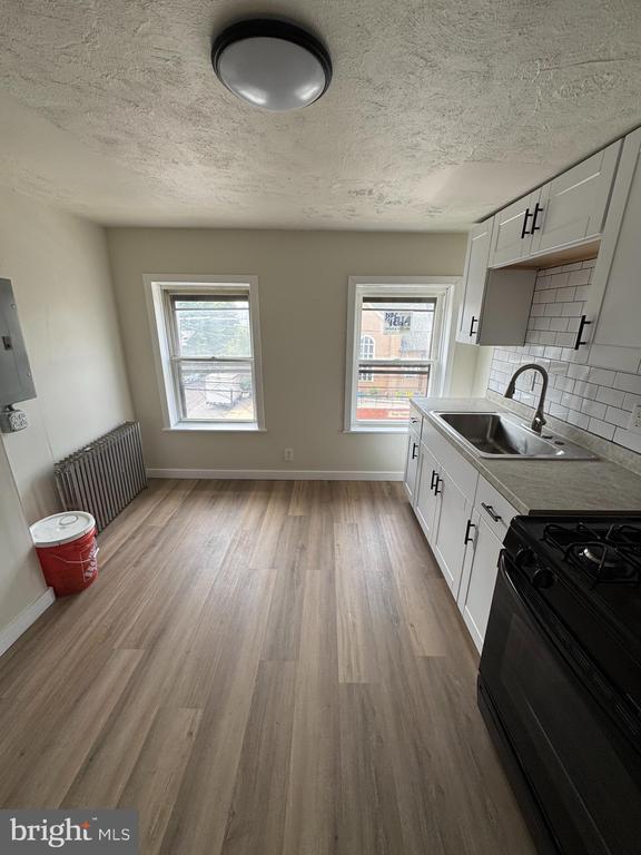 Building Photo - 620 Chestnut Ave