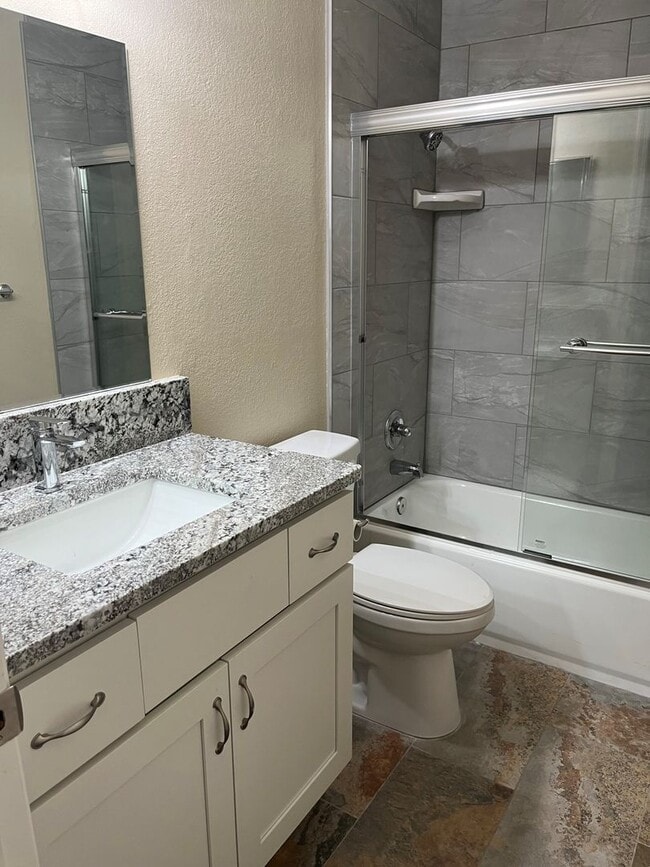 Building Photo - 1472