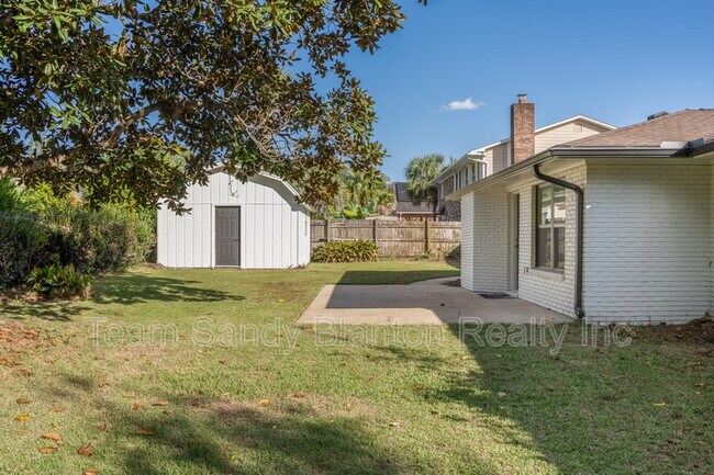 Building Photo - 2540 Hallmark Dr