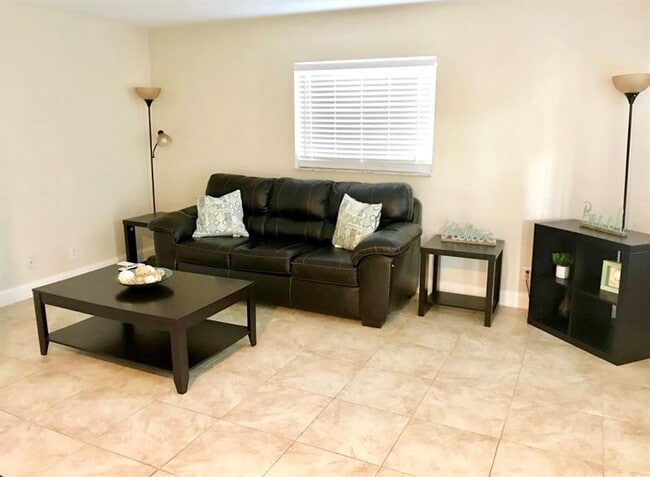 Building Photo - 201 Inlet Way