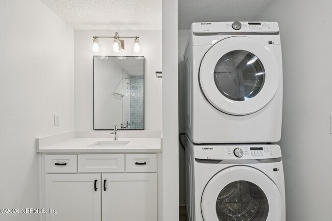 Building Photo - 3165 Creighton Forest Dr