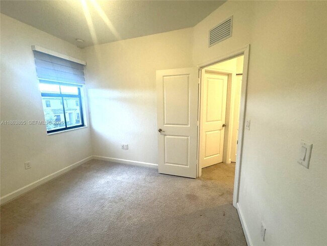 Building Photo - 12945 SW 232nd Ln