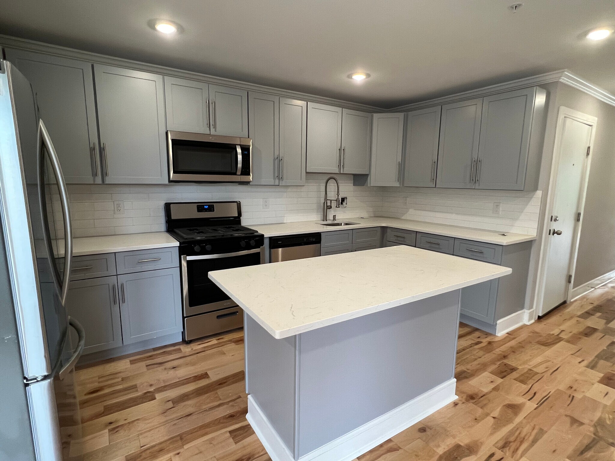 Building Photo - 5128 Spruce St