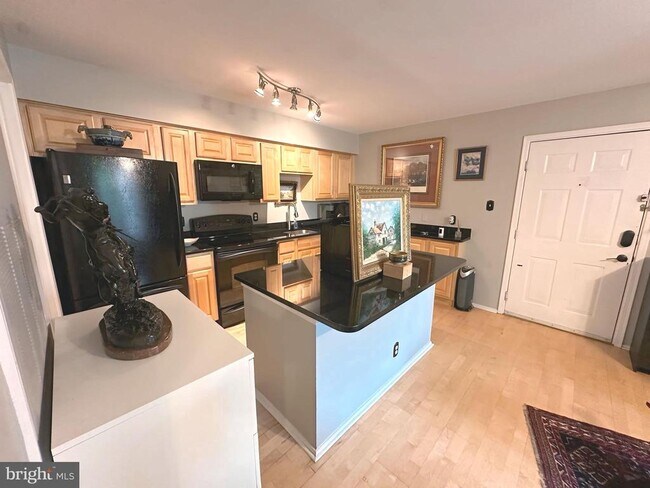 Building Photo - 3306 Wyndham Cir