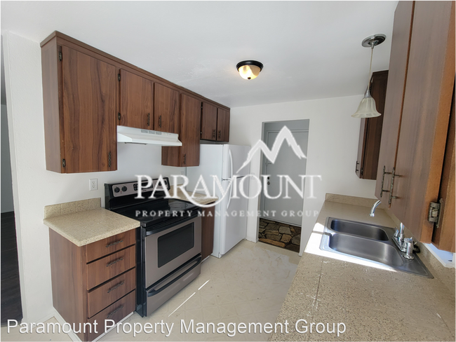 Building Photo - 3 br, 1.5 bath House - 1452 SE Bethel Vall...
