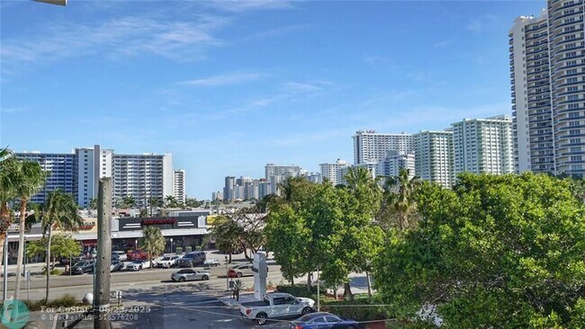 Building Photo - 3031 N Ocean Blvd