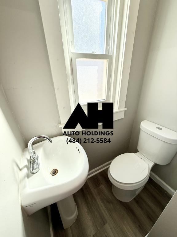 Building Photo - 513 N 11th St