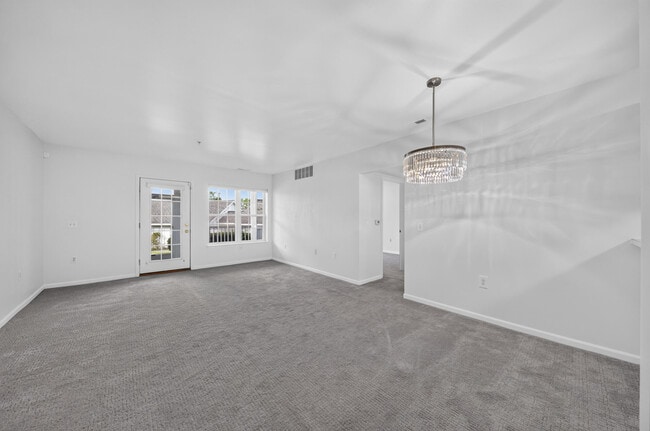 Building Photo - 1105 Joyce Ln