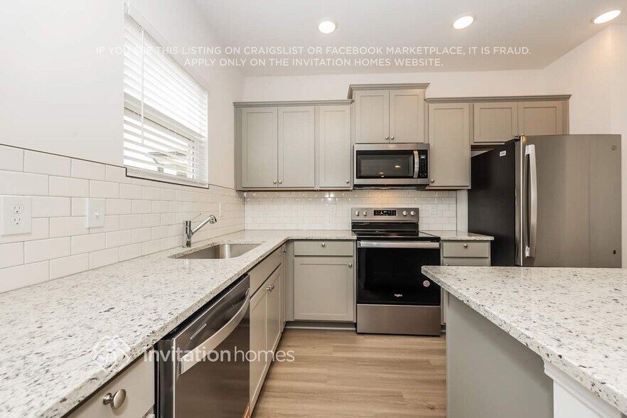 Building Photo - 127 Glacier Wy