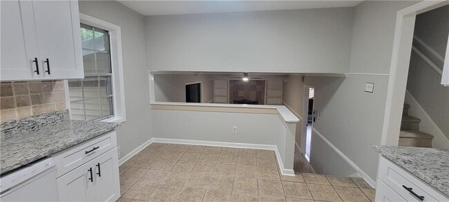 Building Photo - 2035 Northland Dr NW