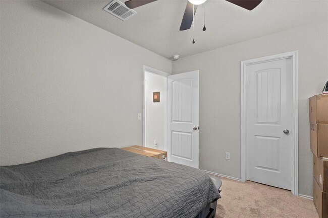 Building Photo - 12701 Brahmin Dr