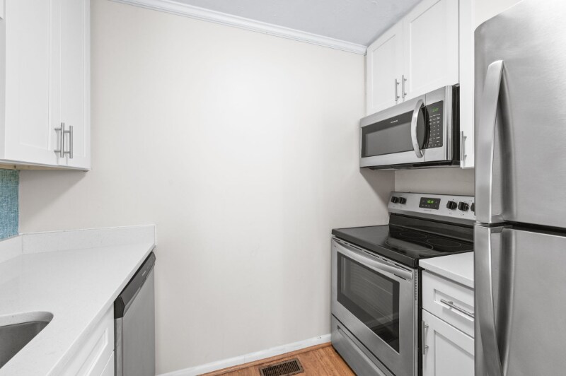 Building Photo - 349 Shirley Rd