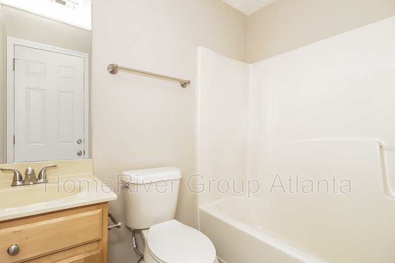 Building Photo - 206 Ilex Dr