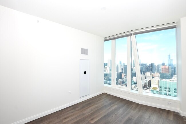 Building Photo - 1000 S Michigan Ave