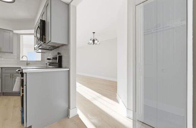 Building Photo - 4180 Williamsburg Ct