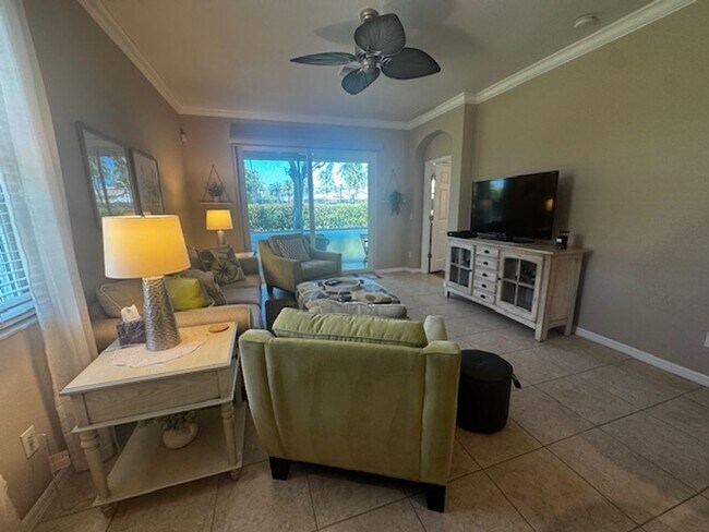 Building Photo - 3 bedroom 2 bathroom Furnished home in Reflection Lakes
