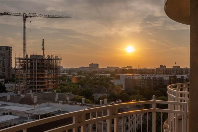 Building Photo - 3225 Turtle Creek Blvd Blvd