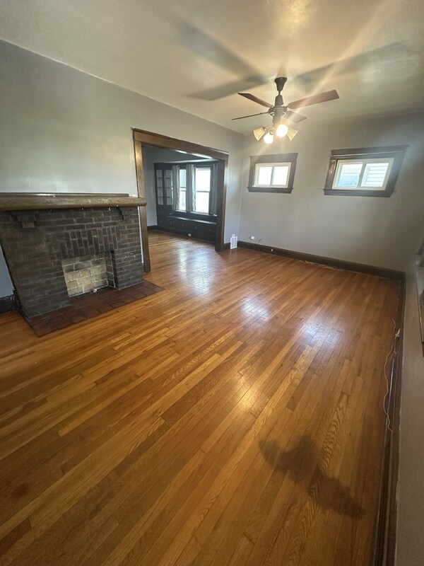 Building Photo - 9611 Larnder Ave