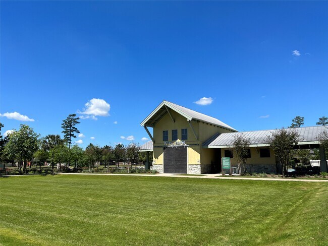 Building Photo - 10542 Preserve Wy