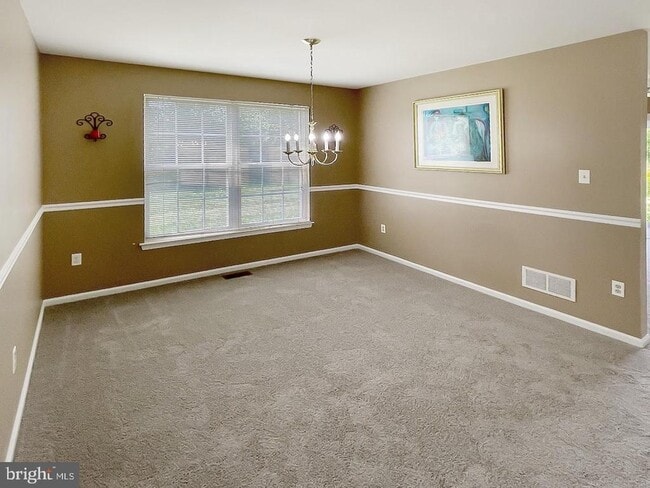 Building Photo - 310 Deer Run Ct