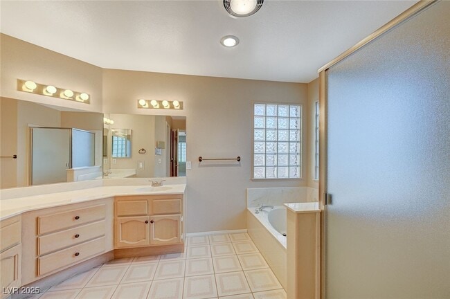 Building Photo - 6317 W Canyon Ridge Dr