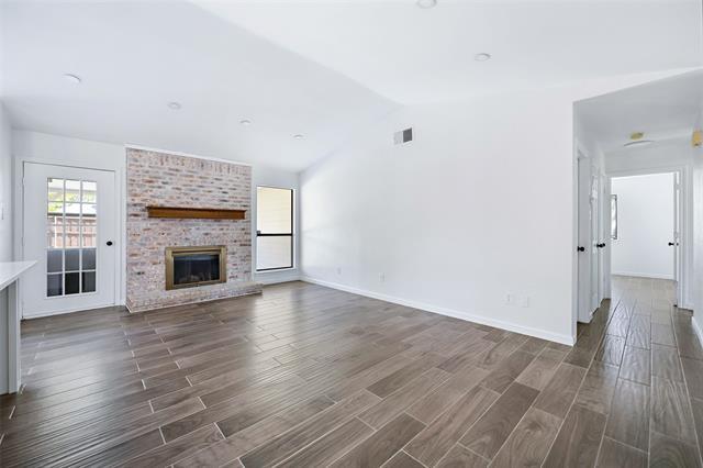 Building Photo - 8400 Willow Creek Dr