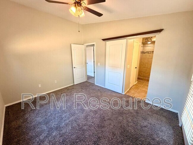Building Photo - 957 W Tesio Way