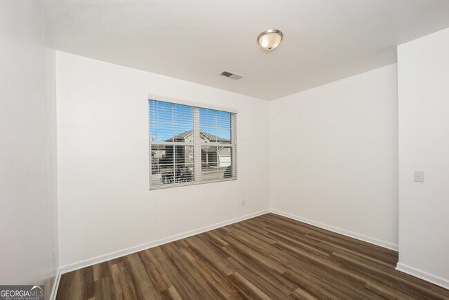 Building Photo - 440 Culloden Moor Dr
