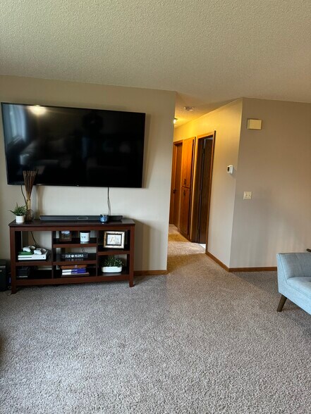 Building Photo - 6511 Upper 22nd St N