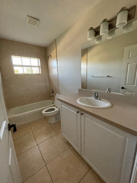 Building Photo - 4605 Georgia Pines Dr